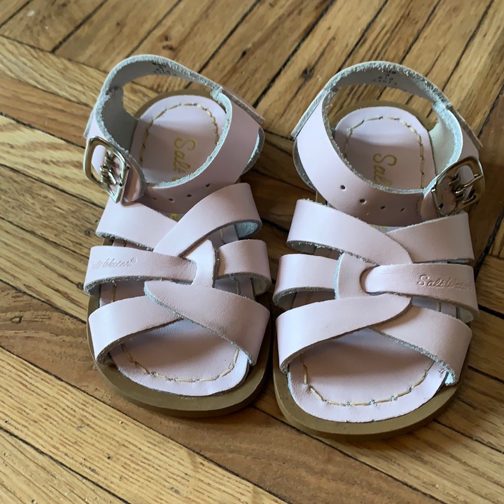 Kids - The Saltwater Sandal size 6 Pink